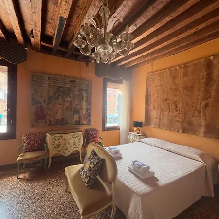 Luxury San Firmino Canal View Bed & Breakfast
