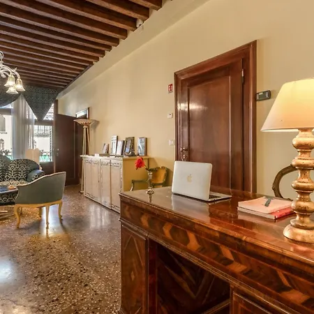 Luxury San Firmino Canal View Frühstückspension 4*