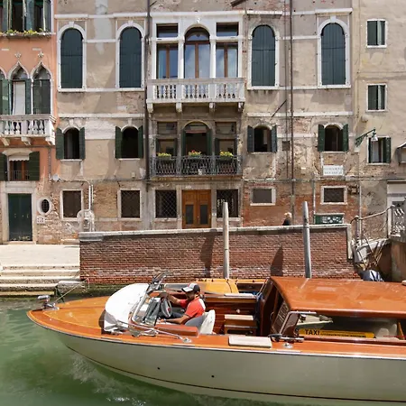 Luxury San Firmino Canal View Frühstückspension