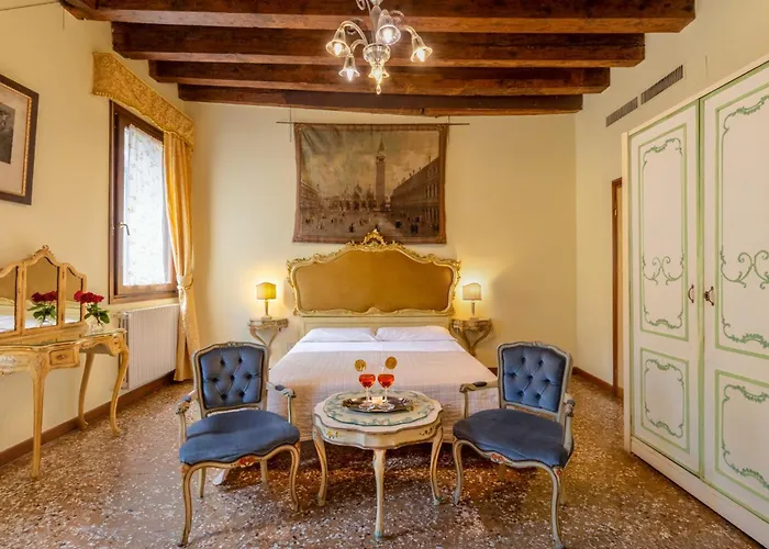 Bed & Breakfast Palazzo San Firmino Canal View Benátky