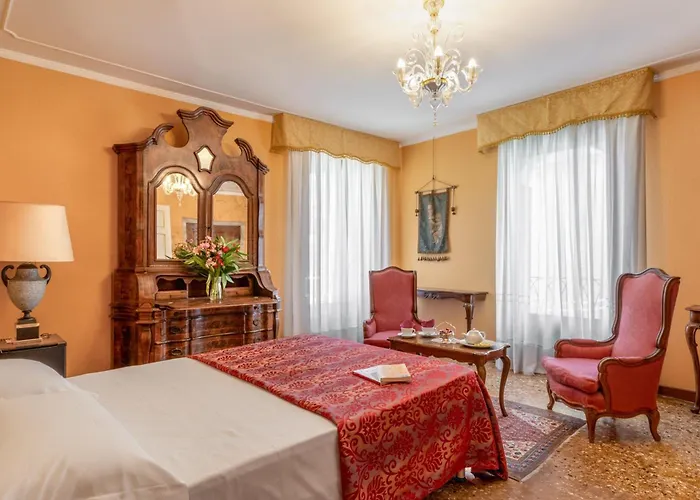 Bed & Breakfast Palazzo San Firmino Canal View 4*