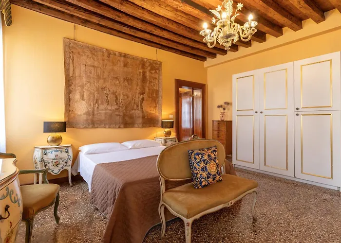 Palazzo San Firmino Canal View 4*