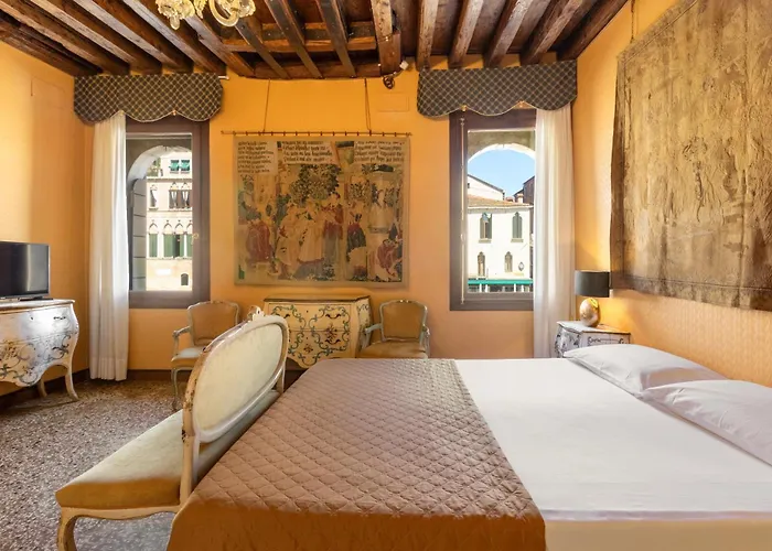 Bed & Breakfast Palazzo San Firmino Canal View 4*