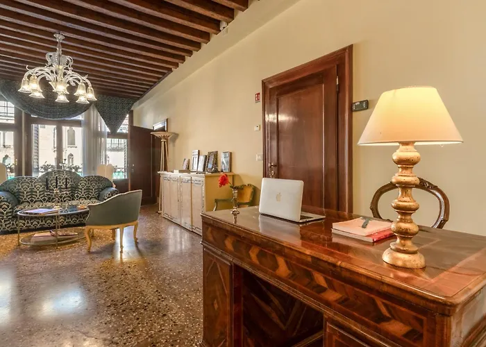 Palazzo San Firmino Canal View Bed & Breakfast 4*