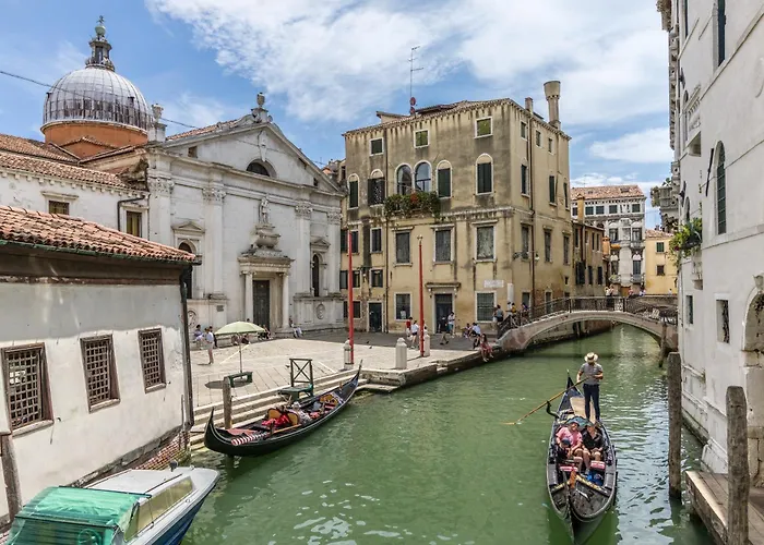 Palazzo San Firmino Canal View