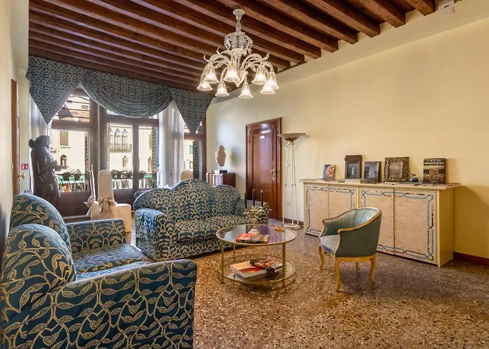 Palazzo San Firmino Canal View Bed & Breakfast 4*