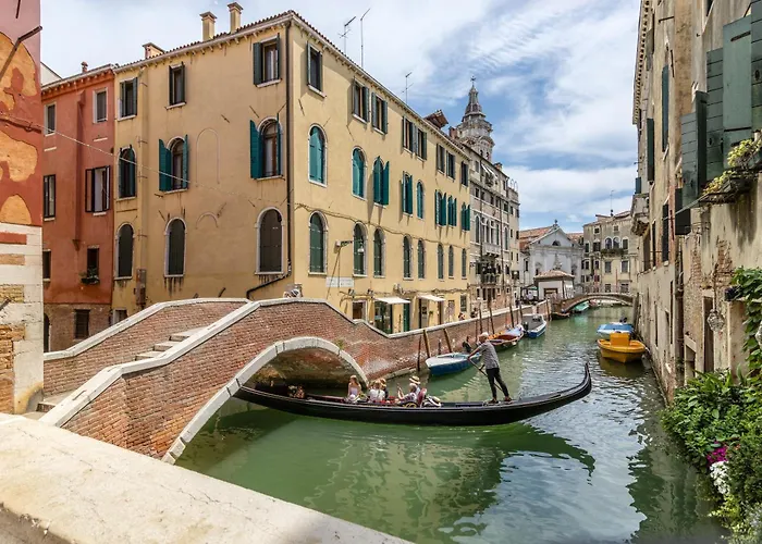 Palazzo San Firmino Canal View 4* Benátky