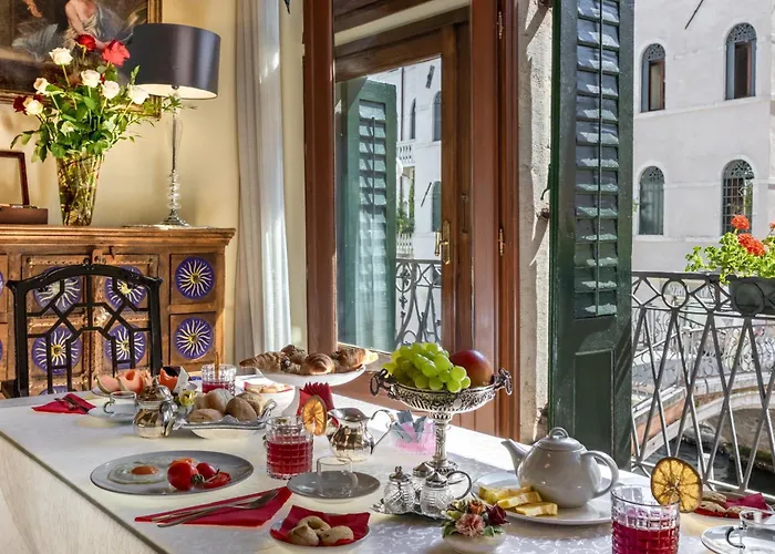 Palazzo San Firmino Canal View Bed & Breakfast 4*