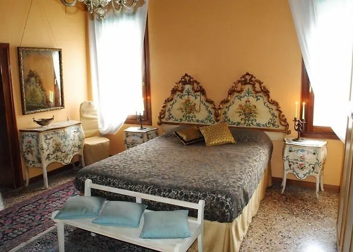 Palazzo San Firmino Canal View Bed & Breakfast 4*