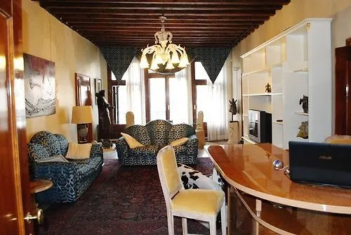 Palazzo San Firmino Canal View