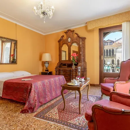 Luxury San Firmino Canal View Bed & Breakfast
