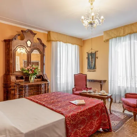 Bed & Breakfast Luxury San Firmino Canal View 4*